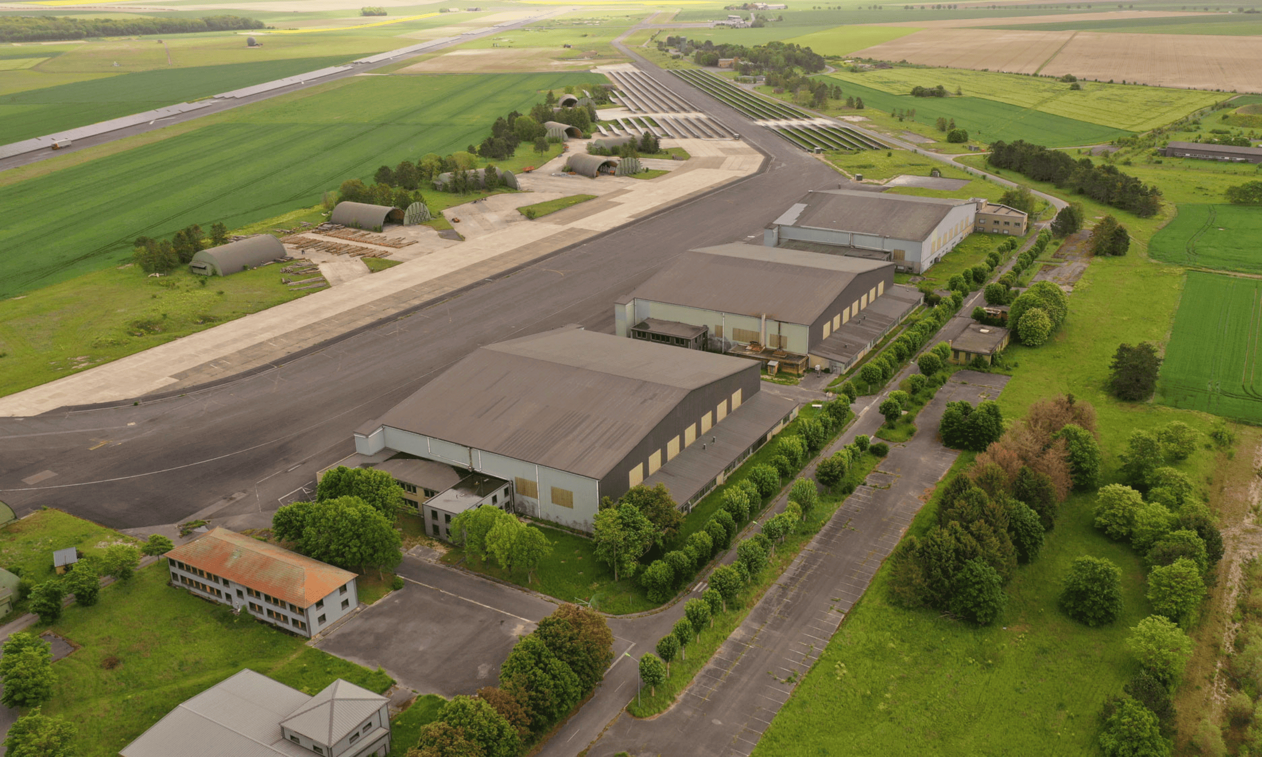 Vue aérienne de la base BA112